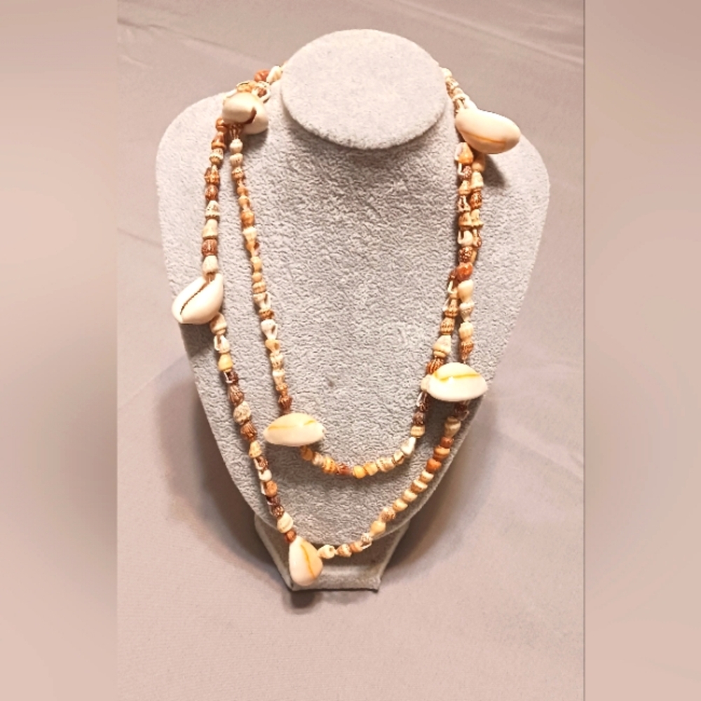 Natural Sea Shell 18" Necklace Beige Tan Conch Shells